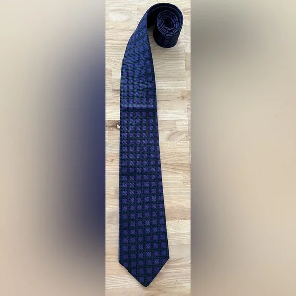 Charvet Designer 100% Silk Tie in a Beautiful Purple and Black Color